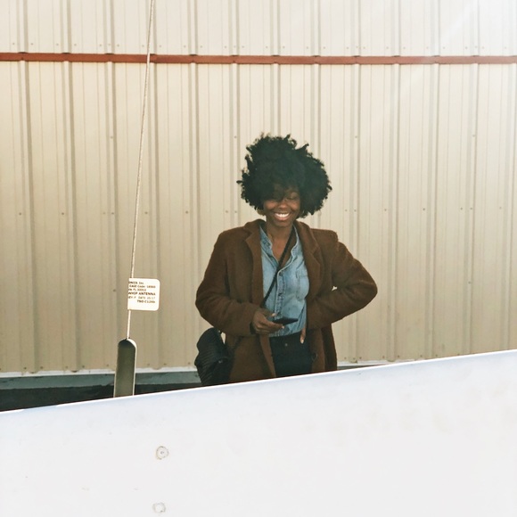 Meet the Posher - Picture 3 of 3